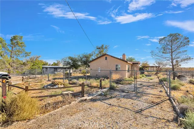 Lucerne Valley, CA 92356,9405 Mesa Road