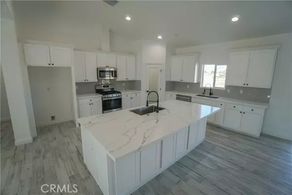 Apple Valley, CA 92308,21282 Laguna Road