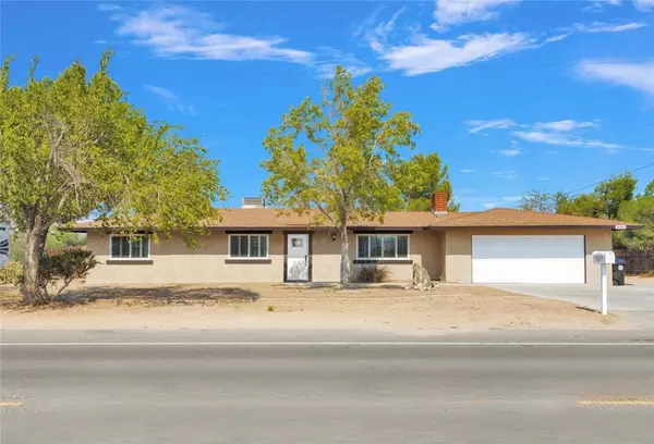 22090 Ramona Avenue, Apple Valley, CA 92307