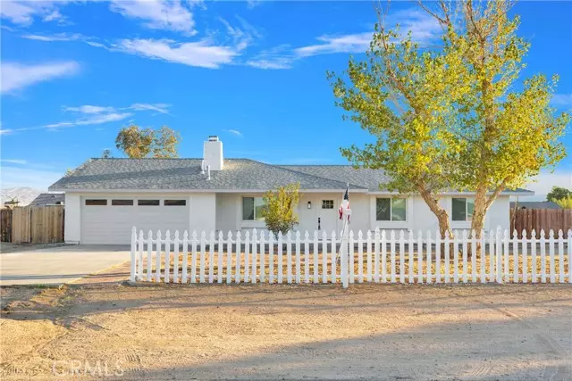 22853 Shawnee Road, Apple Valley, CA 92308