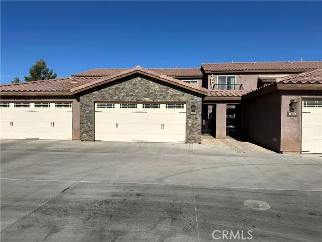 Apple Valley, CA 92307,14193 Jicarilla Road #302