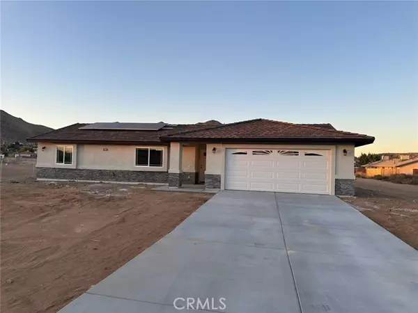 20218 Zuni Road, Apple Valley, CA 92307