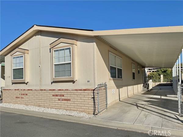 20843 Waalew Road #C104, Apple Valley, CA 92307