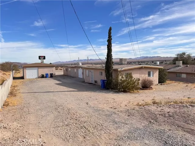 931 Pine Avenue, Barstow, CA 92311