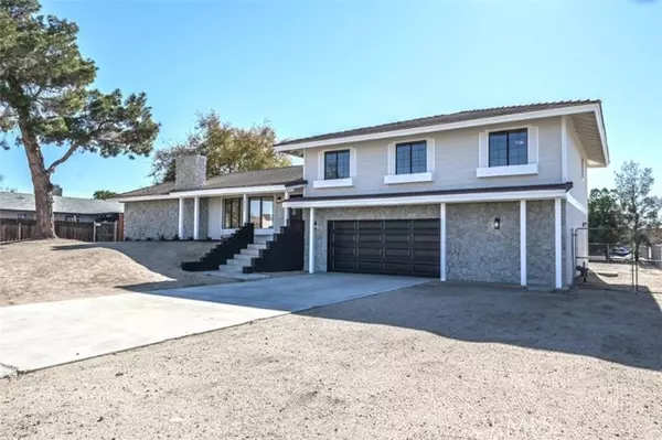 19217 Hudson Road, Apple Valley, CA 92307