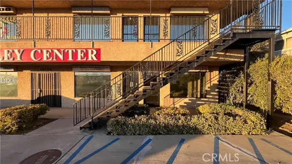 20786 Bear Valley Road, Apple Valley, CA 92308