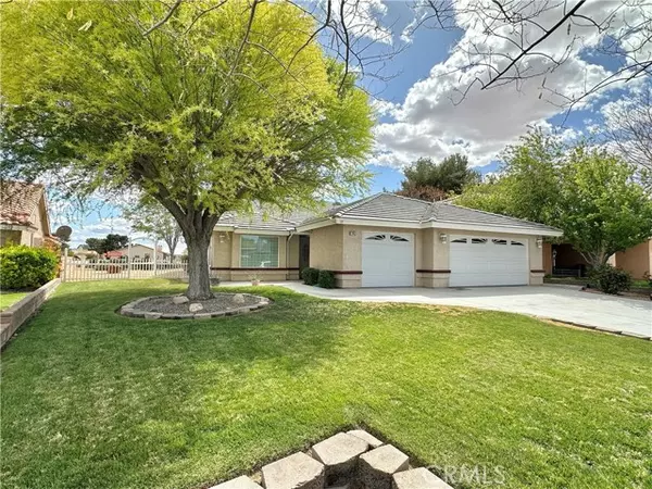 27813 Hummingbird Lane, Helendale, CA 92342