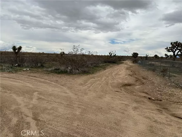 Phelan, CA 92371,17 Smith