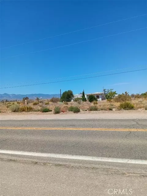 10484 Johnson Rd, Phelan, CA 92371