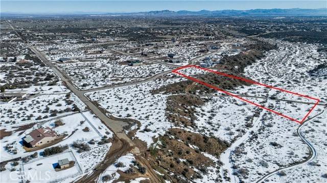 7737 Arrowhead Road, Phelan, CA 92371