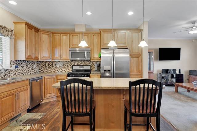 Victorville, CA 92395,13393 Mariposa Road #92