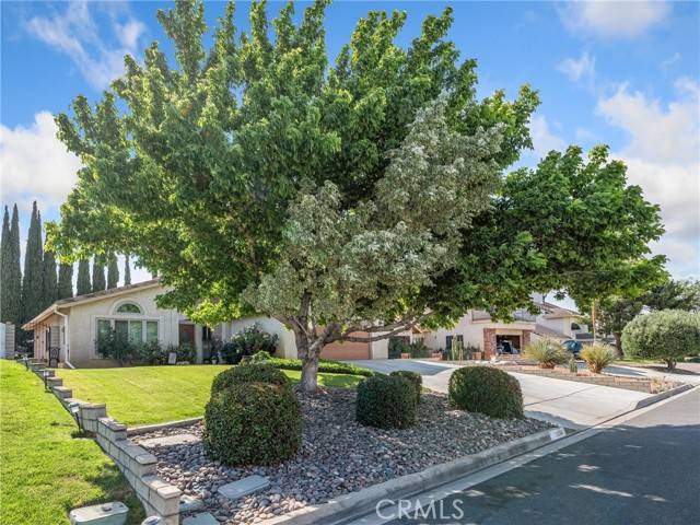 Victorville, CA 92395,12596 Whispering Springs Road
