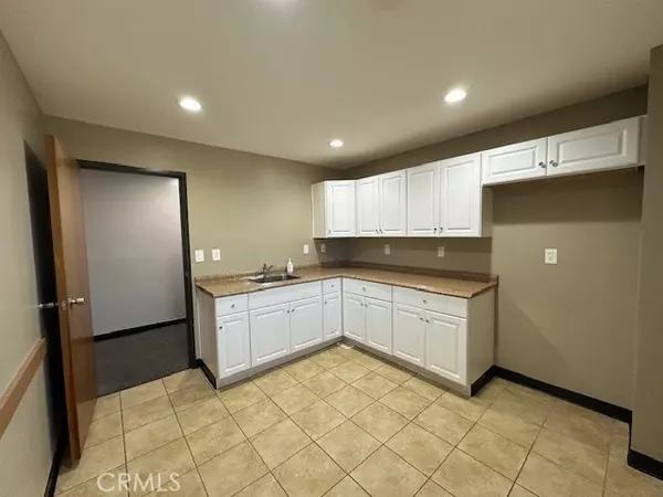 Victorville, CA 92395,14173 Green Tree Boulevard