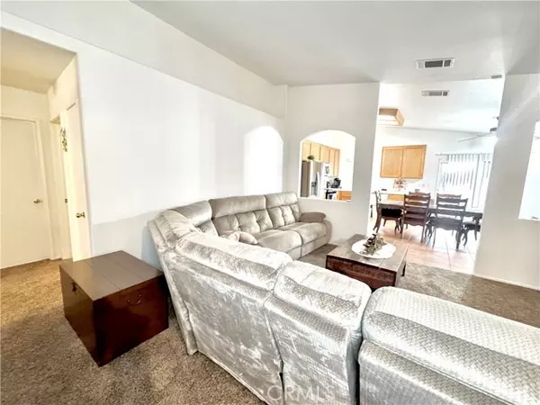 Victorville, CA 92395,12733 Appian Avenue