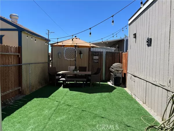 Adelanto, CA 92301,11420 Lee Avenue #18