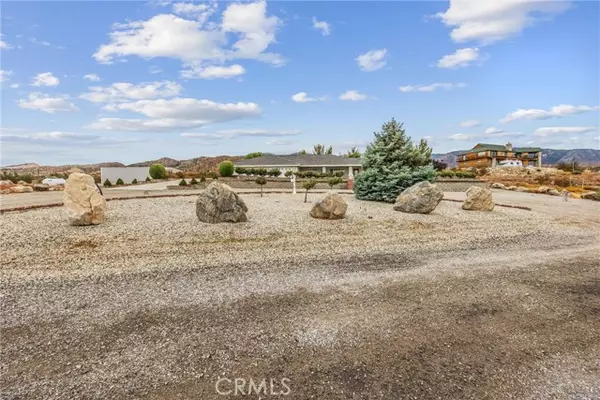 Pinon Hills, CA 92372,325 Canyon Road
