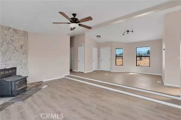 Phelan, CA 92371,6966 Sunnyslope Road