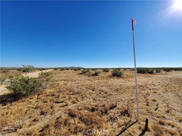 2 Ave L12, Lake Los Angeles, CA 93535