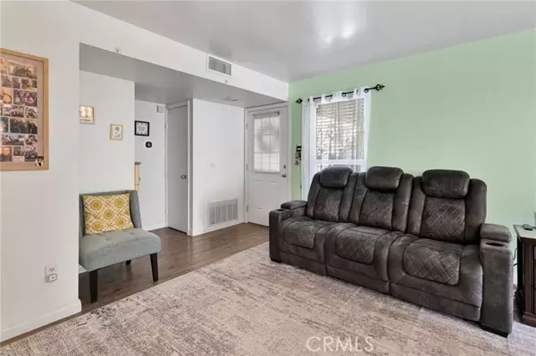 San Bernardino, CA 92407,2660 Twain Dr #15