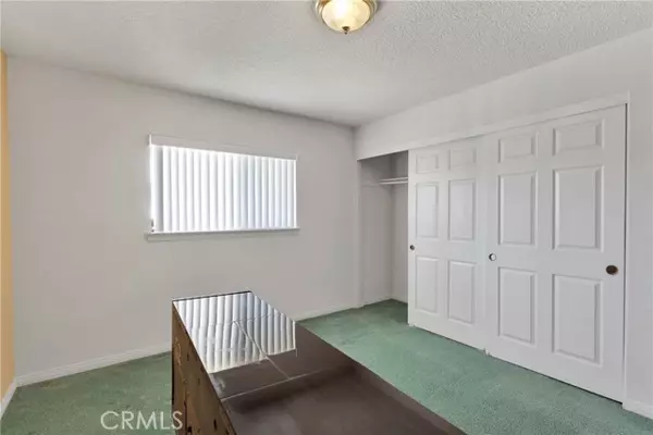 Helendale, CA 92342,27584 Silver Lakes