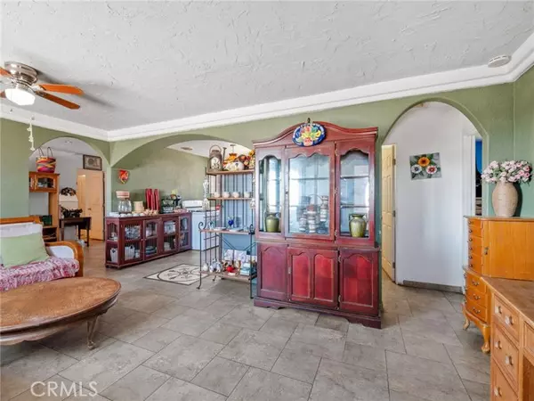 Lucerne Valley, CA 92356,34557 Ca-18 #A