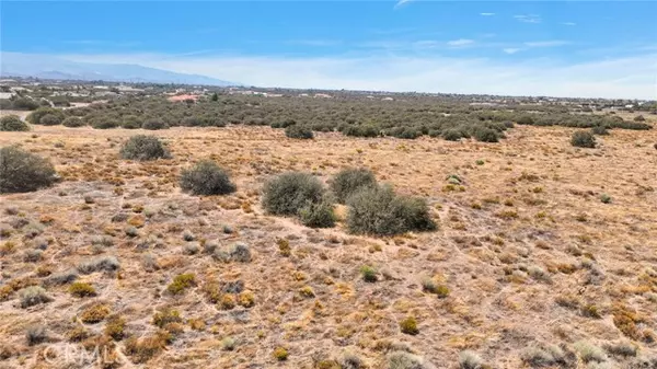 Phelan, CA 92371,9602 Cedar Street