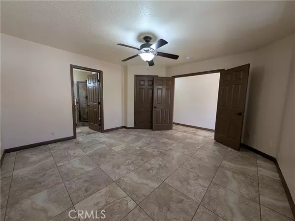 Helendale, CA 92342,27160 Vista Rd #21