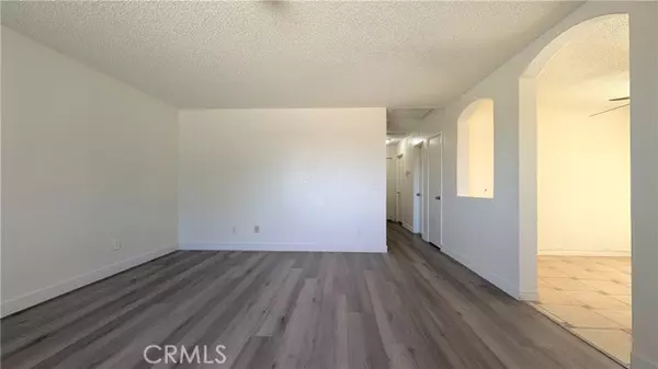 Adelanto, CA 92301,10707 White Avenue