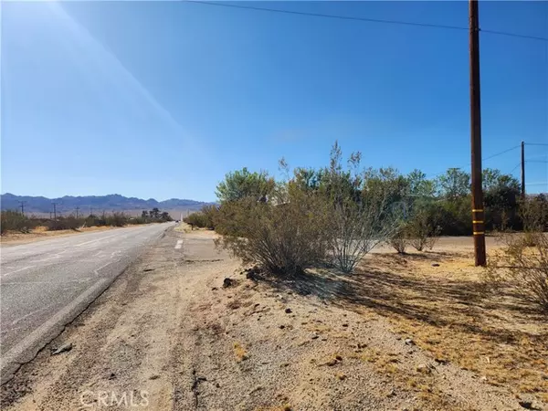 Joshua Tree, CA 92252,18 Sunfair Road