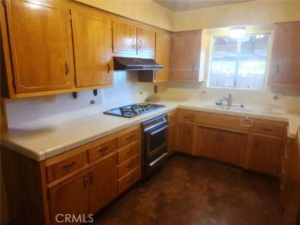 Apple Valley, CA 92307,22350 Ramona
