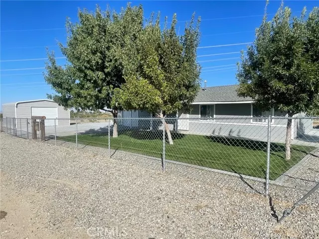 11825 Riggins Road, Phelan, CA 92371
