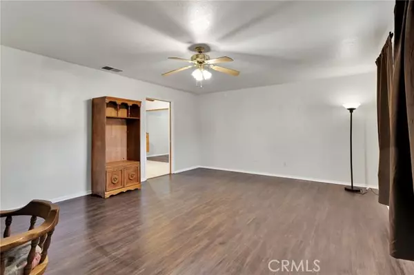 Apple Valley, CA 92307,15481 Ramona