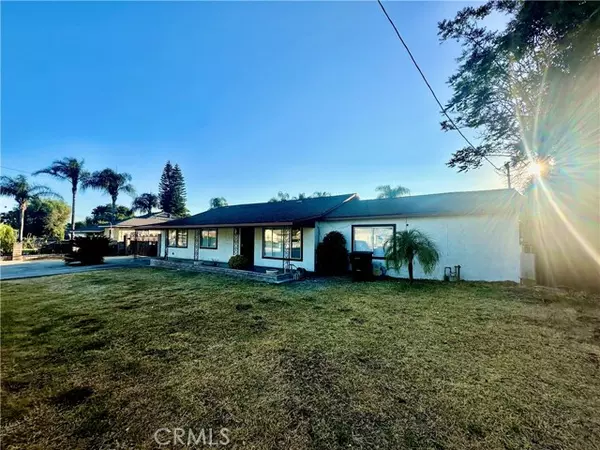 864 Jackson Street, Colton, CA 92324