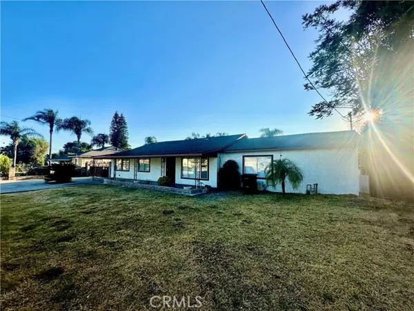 864 Jackson Street, Colton, CA 92324