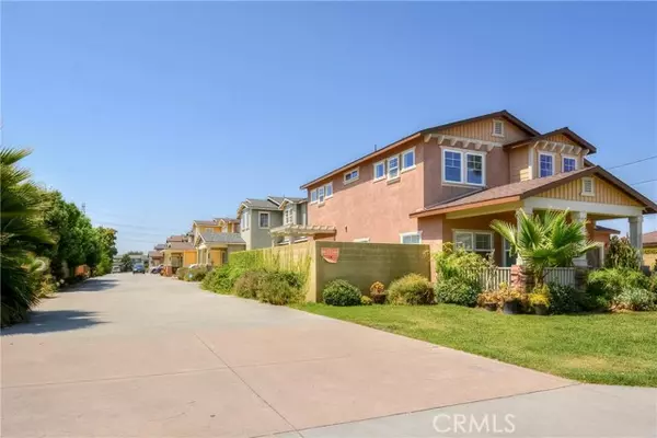 Bellflower, CA 90706,17633 Virginia Avenue