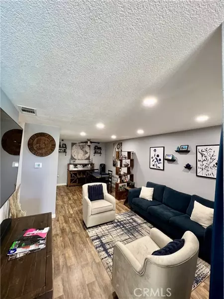 2821 N Los Felices Circle #K212, Palm Springs, CA 92262