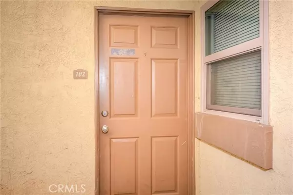 Riverside, CA 92507,1130 W Blaine Street #102