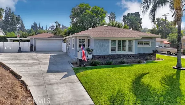 835 Robinhood Lane, Redlands, CA 92373