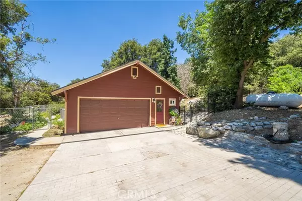 Yucaipa, CA 92399,39804 Pine Bench Road