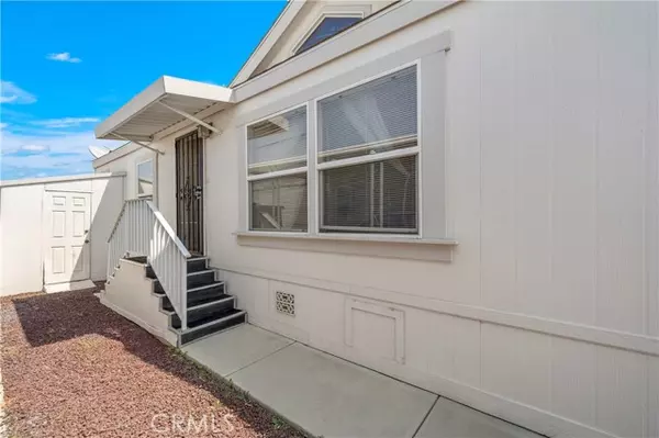 Hemet, CA 92543,675 W Oakland Avenue #E2