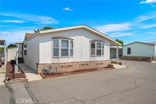 675 W Oakland Avenue #E2, Hemet, CA 92543