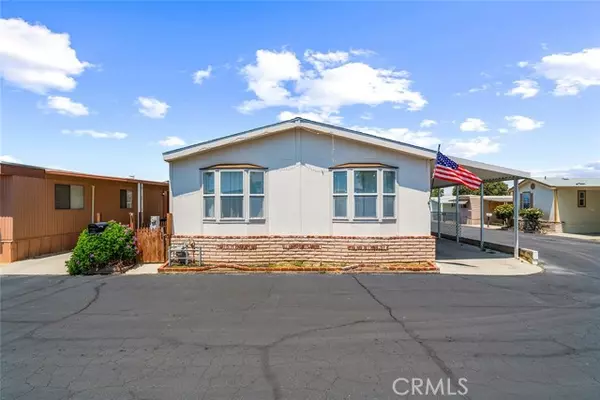 675 W Oakland Avenue #E2, Hemet, CA 92543