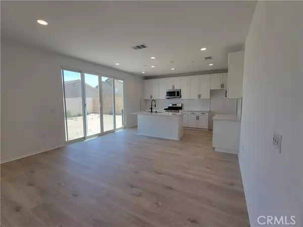 Hesperia, CA 92345,8863 Glencliff Avenue