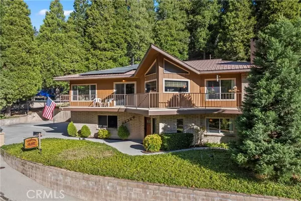 22326 Glenwood Drive, Crestline, CA 92325