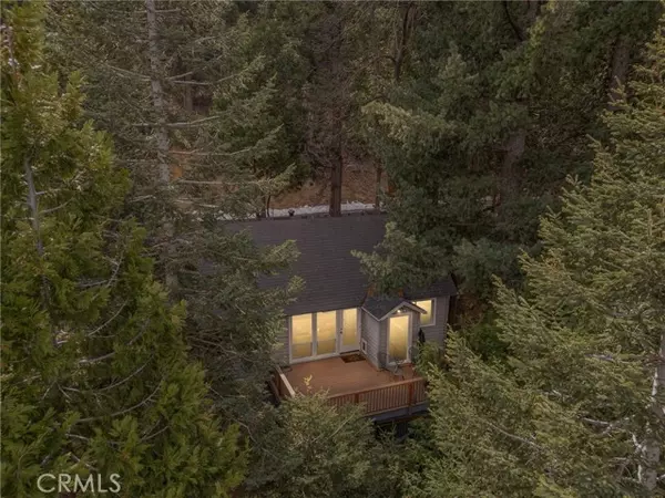 24052 Skyland Drive, Crestline, CA 92325