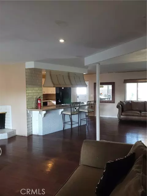 Winnetka (los Angeles), CA 91306,8600 Mason Avenue