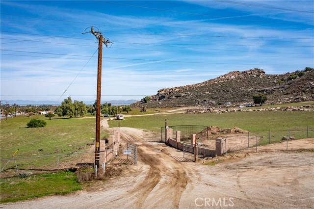 19100 Markham Street, Riverside, CA 92508