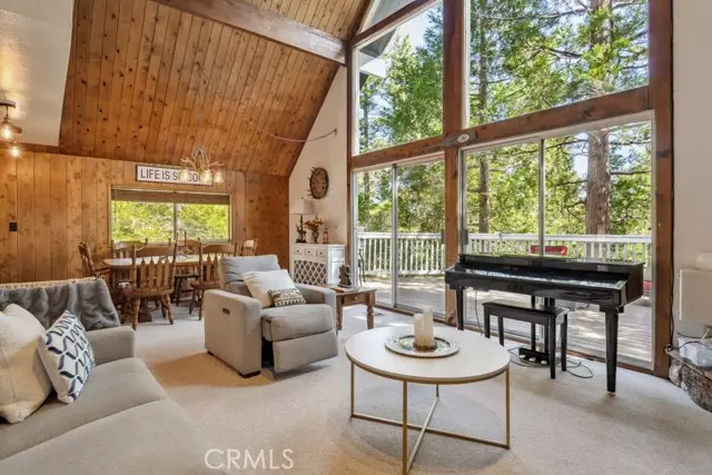375 Grizzly Road, Lake Arrowhead, CA 92352