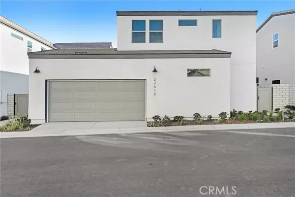 Valencia (santa Clarita), CA 91381,27346 Creekwood Lane