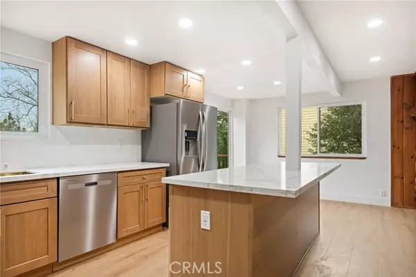 Lake Arrowhead, CA 92352,1076 Grass Valley Road